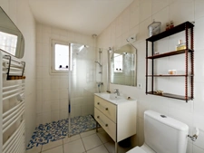 A vendre-Villa avec piscine 4 chambres dont 2 suites vue panoramique sans vis à vis MOULEYDIER (24) 