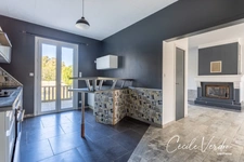 Maison à vendre 5 pièces, garage moto, Bergerac 4 chambres sur 257 m2 de terrain