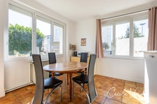 Maison de plain-pied à vendre 2 pièces de 78 m2 située au centre-ville de Bergerac, avec jardin de 440 m2. Vendue louée, BERGERAC (24)