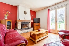 Maison 7 pièces avec piscine et dépendance à vendre à LAMONZIE SAINT MARTIN (24).