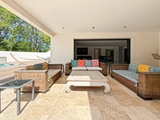 PROPRIETE DE 250 M2 SUR 3276 M2 DE TERRAIN- 4 SUITES PARENTALES - PISCINE 14 X 3M - POLL HOUSE - 2 GARAGES- BELEYMAS (24)