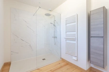 Single-storey wooden house for sale, 149 m², 5 rooms, swimming pool, 2 garages - BERGERAC (24)