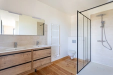 Single-storey wooden house for sale, 149 m², 5 rooms, swimming pool, 2 garages - BERGERAC (24)