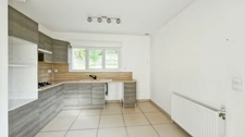 Maison entièrement rénovée à vendre 4 pièces de 85m2 avec 3 chambres et garage 60 m2 sur 833 m2 de terrain à CREYSSE (24)