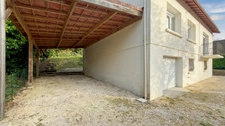 Maison entièrement rénovée à vendre 4 pièces de 85m2 avec 3 chambres et garage 60 m2 sur 833 m2 de terrain à CREYSSE (24)
