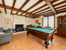 SAINT-PIERRE D'EYRAUD Maison à vendre 240 m2 - 8 pièces-6 chambres- 4 garages- 2 ateliers (24)