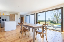 Single-storey wooden house for sale, 149 m², 5 rooms, swimming pool, 2 garages - BERGERAC (24)