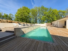 PROPRIETE DE 250 M2 SUR 3276 M2 DE TERRAIN- 4 SUITES PARENTALES - PISCINE 14 X 3M - POLL HOUSE - 2 GARAGES- BELEYMAS (24)