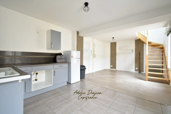 A Louer - Duplex 3 pièces d'environ 51m² - REIMS Secteur Emile Zola