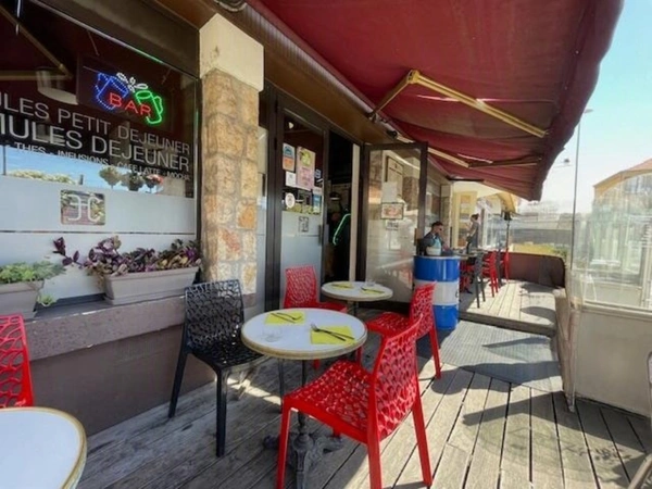 Bar - Brasserie - PMU à vendre SAINT LAURENT DU VAR (06)