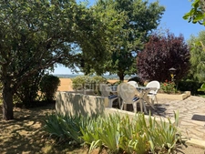 House for sale, 7 rooms, 141 m², Saint Georges sur Baulche (89), 4 bedrooms. Basement. Land 