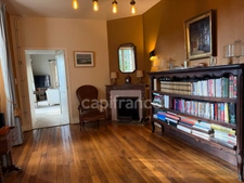 House for sale, 9 rooms, GY L'EVEQUE (89). Character property of 185 m2, 4 bedrooms plus office. Land. 