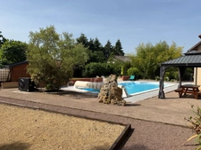 Maison à vendre CHAMPS SUR YONNE (89) Magnifique propriété de 272 m² 6 Chambres Piscine Terrain de 4800 m2