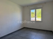 Maison à vendre 5 pièces JOIGNY (89) plain pied de 2018  3 chambres Garage Terrain de 800 m2