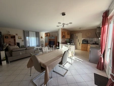 Maison à vendre 6 pièces  Charbuy (89) de 129 m2 avec  4 chambres    Garage     Terrain de 2300 m2 