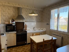 House for sale, 7 rooms, 141 m², Saint Georges sur Baulche (89), 4 bedrooms. Basement. Land 