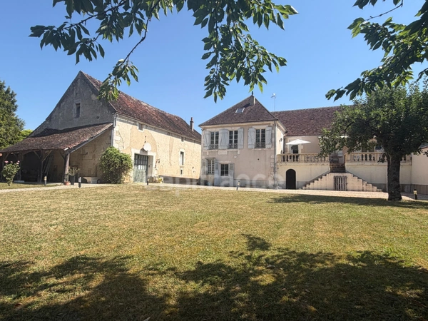 Maison à vendre 6 pièces ESCOLIVES SAINTE CAMILLE (89) de 211 M2 chambres Cave Dépendances  Terrain  Étang