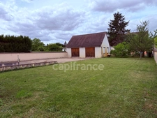 House for sale in APPOIGNY (89), 7 rooms, 119 m2, basement, 4 bedrooms plus office, 3 garages, land