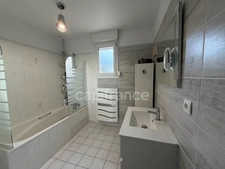 Maison à vendre 6 pièces  Charbuy (89) de 129 m2 avec  4 chambres    Garage     Terrain de 2300 m2 