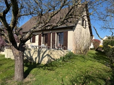 Maison à vendre 7 pièces  de 141 m2 Saint Georges sur Baulche (89) 4 chambres.  Sous sol.  Terrain 