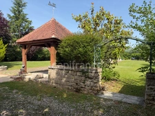 Maison à vendre CHAMPS SUR YONNE (89) Magnifique propriété de 272 m² 6 Chambres Piscine Terrain de 4800 m2