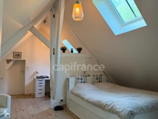 House for sale, 9 rooms, GY L'EVEQUE (89). Character property of 185 m2, 4 bedrooms plus office. Land. 