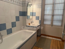 House for sale, 7 rooms, Auxerre (89). Character property of 165 m², 4 bedrooms, garage, cellars, land.