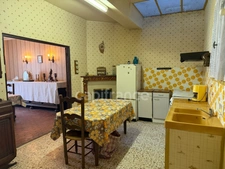 House for sale, 4 rooms, CHITRY (89), winemaker's house. Outbuilding. Vaulted cellar. 
