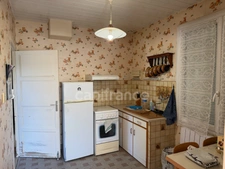 Maison à vendre 4 pièces de 65 m2 JOIGNY (89) 3 chambres sous sol Terrain de 754 m2