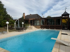 Maison à vendre 7 pièces AUXERRE (89) 167 m2  Piscine  Terrain de 2300 m2 Dépendance