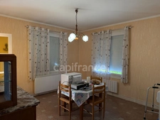 Maison à vendre 4 pièces de 65 m2 JOIGNY (89) 3 chambres sous sol Terrain de 754 m2