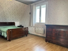 Maison à vendre de 179 m2 SAINT BRIS LE VINEUX (89) 4 chambres plus bureau sous-sol garage Terrain de 2100 m2