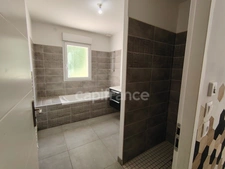Maison à vendre 5 pièces JOIGNY (89) plain pied de 2018  3 chambres Garage Terrain de 800 m2