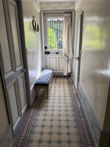 House for sale, 7 rooms, Auxerre (89). Character property of 165 m², 4 bedrooms, garage, cellars, land.
