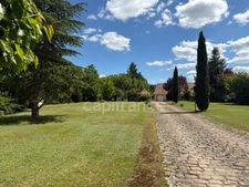 Maison à vendre CHAMPS SUR YONNE (89) Magnifique propriété de 272 m² 6 Chambres Piscine Terrain de 4800 m2