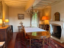 House for sale, 9 rooms, GY L'EVEQUE (89). Character property of 185 m2, 4 bedrooms plus office. Land. 