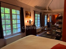 House for sale, 9 rooms, GY L'EVEQUE (89). Character property of 185 m2, 4 bedrooms plus office. Land. 