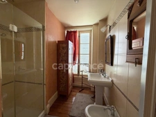 House for sale, 7 rooms, Auxerre (89). Character property of 165 m², 4 bedrooms, garage, cellars, land.