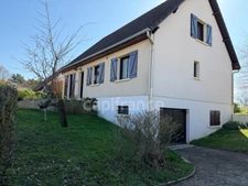 House for sale, 7 rooms, 141 m², Saint Georges sur Baulche (89), 4 bedrooms. Basement. Land 