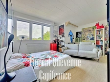 Appartement au dernier étage – garage - Cadre verdoyant, calme et proche des commodités