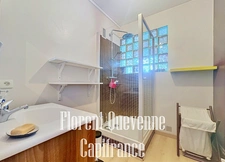 DERNIER ÉTAGE – 3 CHAMBRES – 47 m² DE PIÈCE DE VIE – BALCON AVEC VUE SUR PARC – GARAGE