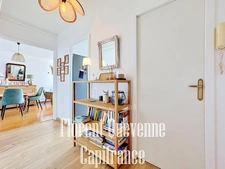 Appartement 2 pièces rénové avec balcon, parking et cave