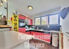 Appartement au dernier étage – garage - Cadre verdoyant, calme et proche des commodités