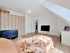 Pavillon récent – 2024 – 4 chambres – Terrain clos de 457 m² – Vue dégagée