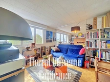 Appartement au dernier étage – garage - Cadre verdoyant, calme et proche des commodités