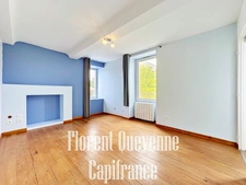Maison en pierre + dépendances + terrain de 3120m² 