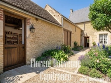 JORT – Maison de bourg en pierre avec dépendances et jardin