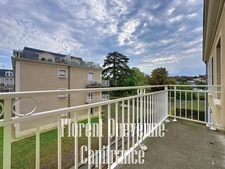 Appartement 3 pièces avec balcon et garage – Résidence récente avec ascenseur