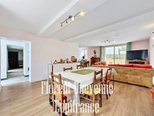 Maison en pierre + dépendances + terrain de 3120m² 