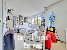 Appartement au dernier étage – garage - Cadre verdoyant, calme et proche des commodités